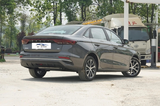 2024 Geely Emgrand HIP 1.5TD-DHT pro Carros a gasolina Multi-link Suspensão traseira EV Range