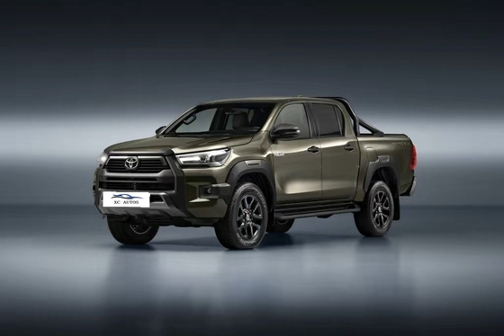 4X4 Pickup Usado Toyota Hilux com suspensão traseira multi-link e faróis LED