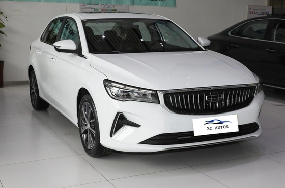 Carro compacto 2023 Gen4 Champion Edition 1.5LCVT Versão exaltada com tamanho de pneu 205/50 R17