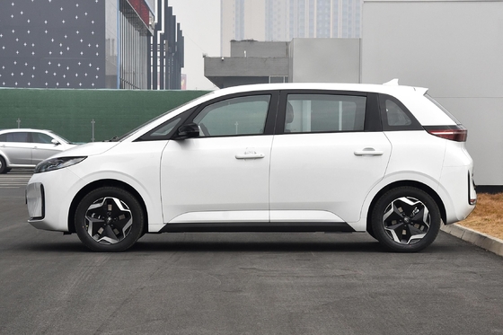 Veículo energético 5 lugares MPV Direção à esquerda 5 portas BYD D1 Veículo de luxo de alta velocidade
