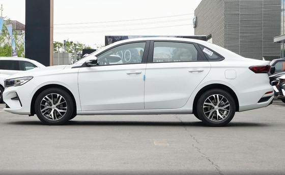Geely Emgrand 2023 Gen4 Champion Edition 1.5LCVT Versão de luxo 4638*1820*1460 L*W*H mm