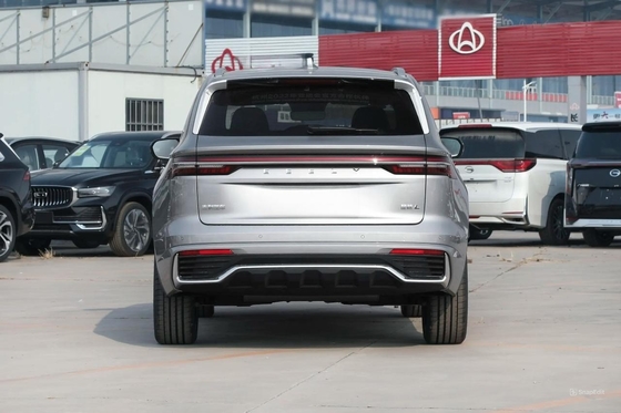 Veículos de alta velocidade de gasolina chinesa de luxo veículos de combustível Geely Monjaro Carros para SUV assentos 5
