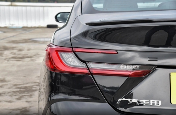 Versão esportiva 2024 Toyota Camry usada com binário máximo Nm 200-300Nm e farol LED