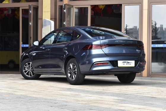 2024 BYD QIN Plus DM-i Honor Edition 55km Prime Range Veículo de 4 rodas Controle de velocidade normal