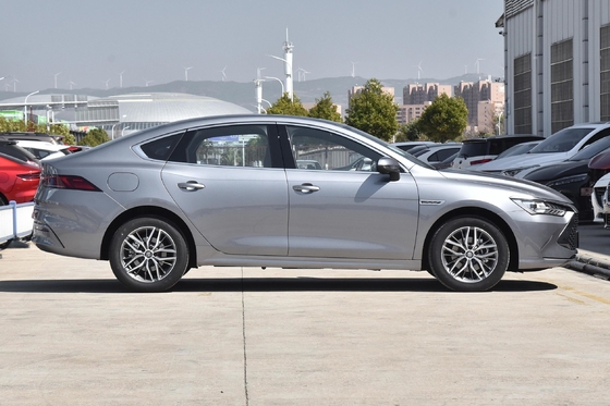 2024 BYD QIN Plus DM-i Honor Edition 55km Prime Range Veículo de 4 rodas Controle de velocidade normal