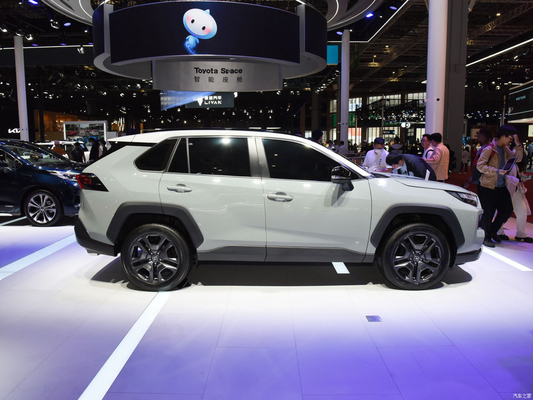 Torque máximo Nm 200-300Nm Toyota RAV4 5 portas 5 lugares 2020 Rva4 Combustível SUV compacto Carros