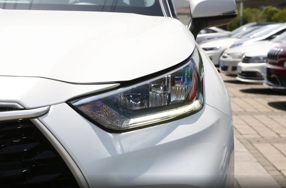 Euro VI 2023 Crown Kluger HEV Twin Engine 2.5L 2WD Elite 7-seater Hybrid Electric Vehicle SUV de médio porte