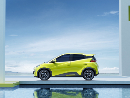 Experimente uma condução suave com o sistema de direção elétrica do hatchback BYD.