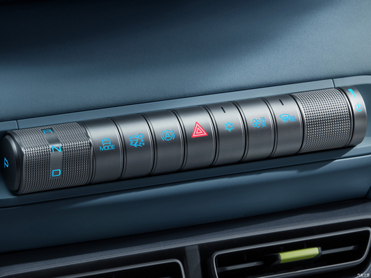 Experimente uma condução suave com o sistema de direção elétrica do hatchback BYD.