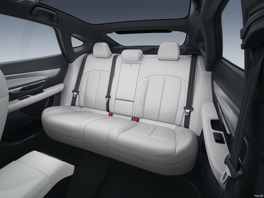 Xpeng P7 EV Sedan com volante multifunção e binário máximo Nm de 400-500Nm