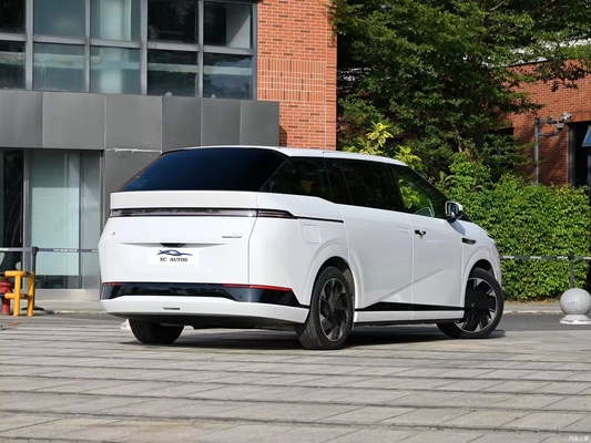 Volante multifunção 2023 Xpeng X9 Euro VI 4WD 7 lugares MPV Carro elétrico