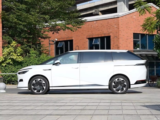 Volante multifunção 2023 Xpeng X9 Euro VI 4WD 7 lugares MPV Carro elétrico