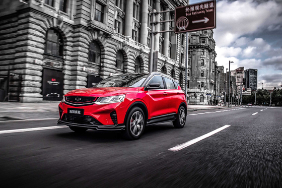 2024 Coolray Geely Cars Direção automática Fusão e assentos de couro para SUV de 5 lugares