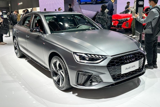 High Speed Luxury Audi A4l Gasoline Medium Sedan Euro IV Emission Standard Carro usado
