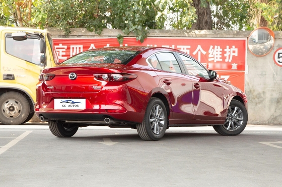 Automático de gasolina Mazda 3 Axela Sedan compacto com ajuste elétrico do assento do copiloto