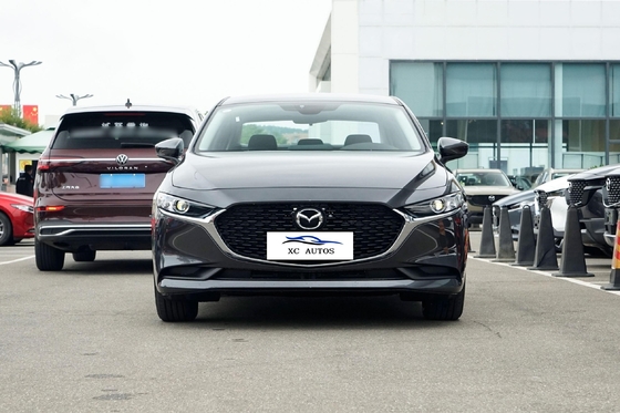 Automático de gasolina Mazda 3 Axela Sedan compacto com ajuste elétrico do assento do copiloto