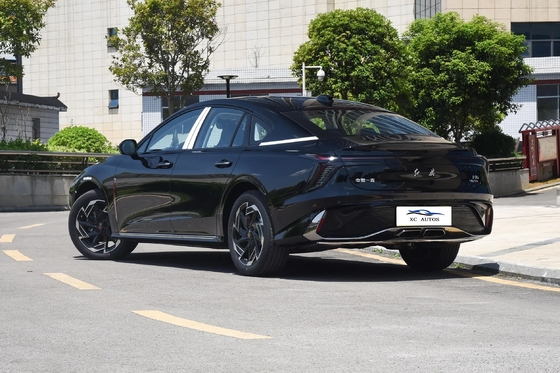 Direção elétrica Hongqi H6 Carro desportivo a gasolina com regulagem do banco do condutor