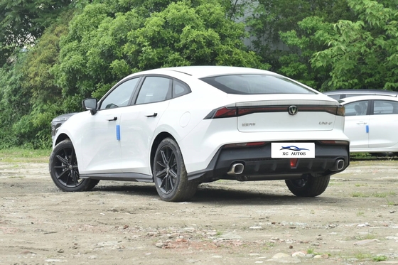 Changan Univ Hatchback de 5 portas e 5 lugares O veículo híbrido elétrico com direção esquerda