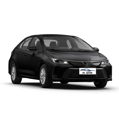2023 Sedan Toyota Corolla à esquerda com 8 números de mudança para a frente