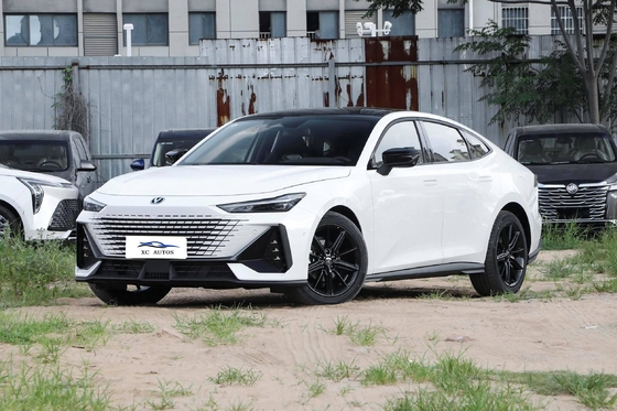 Changan UNI V iDD 1.5t híbrido A combinação perfeita de eficiência e desempenho