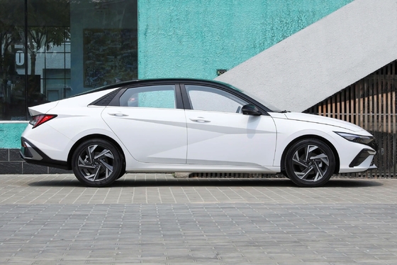Buick E5 2023 Hyunda Elantra Sedan Usado Veículo Automóvel a Gasolina dentro dos Requisitos do Cliente