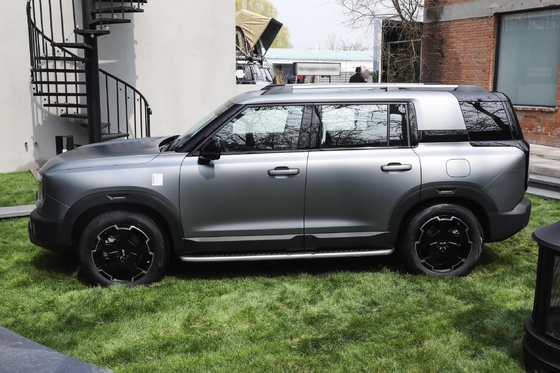 3000-3500mm distância entre eixos Elétrico ajuste do assento do condutor Veículo SUV a gasolina para Pequim Bj30