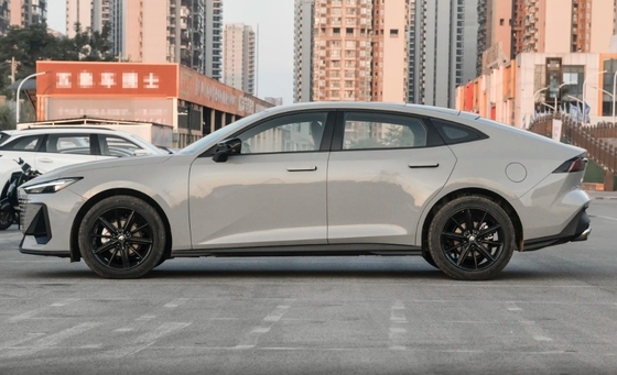 Ecrã táctil Sim CHANGAN UNI-V Ver. Exaltado 1.5T 188hp L4 hatchback de 5 portas e 5 lugares