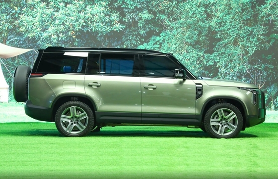 Experimente o futuro da condução com o ROX 01 REEV 2023 AWD SUV de 6 lugares de tamanho médio