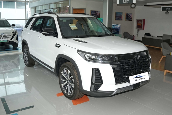 Carros usados de gasolina Changan CS95 com assentos de couro de 5 portas e 5 assentos