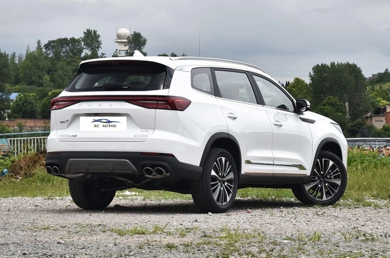 Assentos de couro Euro IV Padrão de emissões TIGGO 8 SUV de médio porte 2024 Champion 390T 4WD Peak Carro a gasolina de 7 lugares