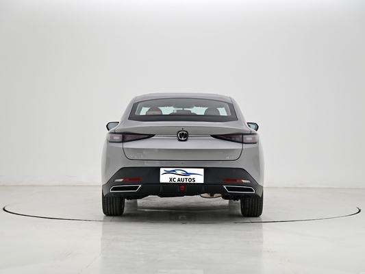 2024 CHANGAN Terceira geração Eado 5 portas 5 lugares Carro a gasolina 1.5T FWD Euro VI Emissão