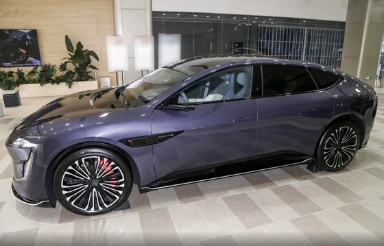 2024 700 Triple Laser Rear Drive Luxury Carro Médio e Grande Estrutura de carroceria de 4 portas e 5 lugares