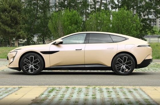 2024 700 Triple Laser Rear Drive Luxury Carro Médio e Grande Estrutura de carroceria de 4 portas e 5 lugares