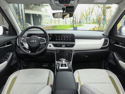 Kia Seltos 2023 SUV com caixa de velocidades de 7 velocidades de embreagem dupla e suspensão traseira de feixe de torção