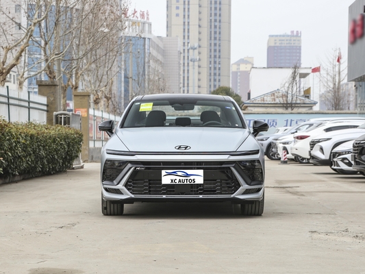 2024 Sonata 2.0T FWD com bancos de couro automáticos e pneus R19 Euro VI Compliant