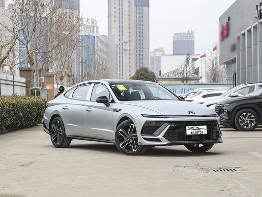 2024 Sonata 2.0T FWD com bancos de couro automáticos e pneus R19 Euro VI Compliant
