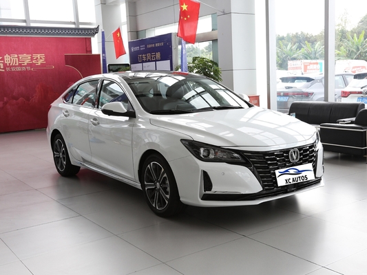Compacto 2022 Changan Ruicheng CC 1.4T DCT Sedan com suspensão frontal Macpherson
