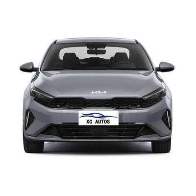 Lâmpadas dianteiras de veículos Kia K3 2024 directas com tração FWD e potência máxima de 100-150 PS