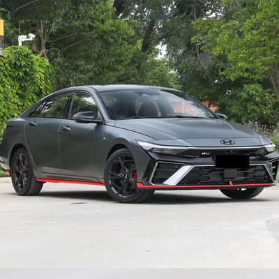 Modelo Hyundai Elantra 2024 com sistema de direção elétrica e L*W*H mm 4720*1810*1415