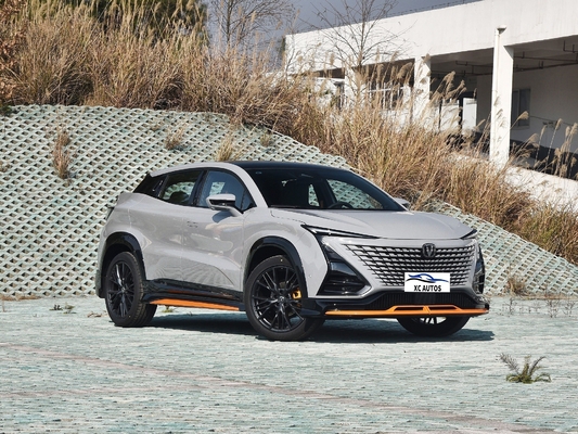 Changan Uni-t 1.5t Fwd Carro a gasolina com potência máxima de 100-150PS e 6 radares