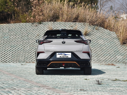 Changan Uni-t 1.5t Fwd Carro a gasolina com potência máxima de 100-150PS e 6 radares