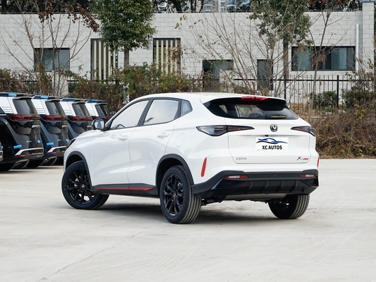 2024 Changan X5 Plus 1.5t Dct Le Xiang Lançamento do modelo com volante multifunção