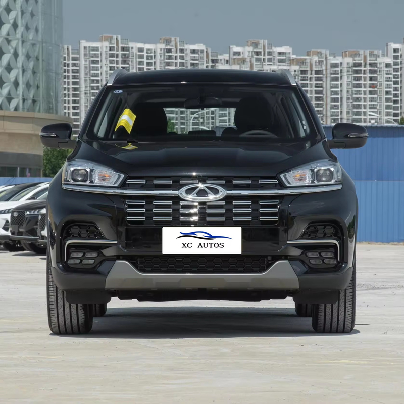 8 meses usados Chery Tiggo 8 Plus SUV 5 lugares SUV com Frente 4 traseira 4 Radar gasolina