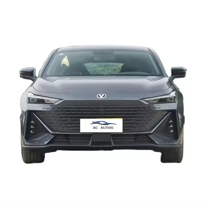 CHANGAN UNI-V ver. Carro compacto 1.5T 188hp L4 hatchback de 5 portas 5 lugares 7 velocidades DCT de dupla embreagem