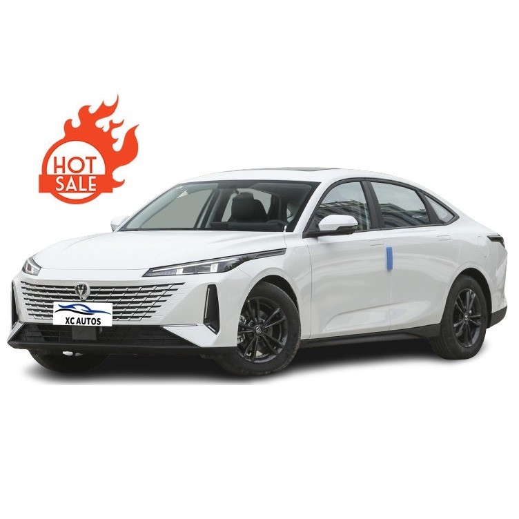 2023 Changan Yida Gdi Dct Flagship Model 5 Seat Sedan com motor 1.5T e câmera LED